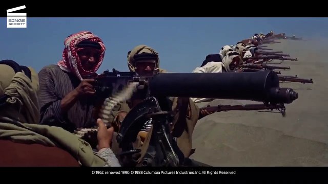 Lawrence de Arabia: Lawrence lanza una emboscada guerrillera en un tren turco