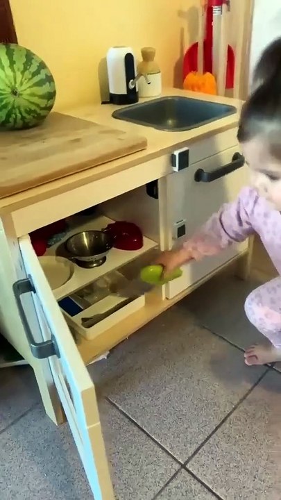 Cute baby's new viral funny video 😂📸 cutest baby's things ❣️😍 cute baby 🍼❤️#shorts #shortvideo #viralvideo #viralshort #funnyvideo #comedy #kids #baby