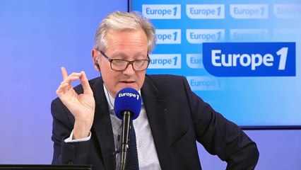 EXTRAIT - E.Macron a réaffirmé son style direct en encourageant à trouver un emploi en traversant la rue et en critiquant ceux qui profitent du système