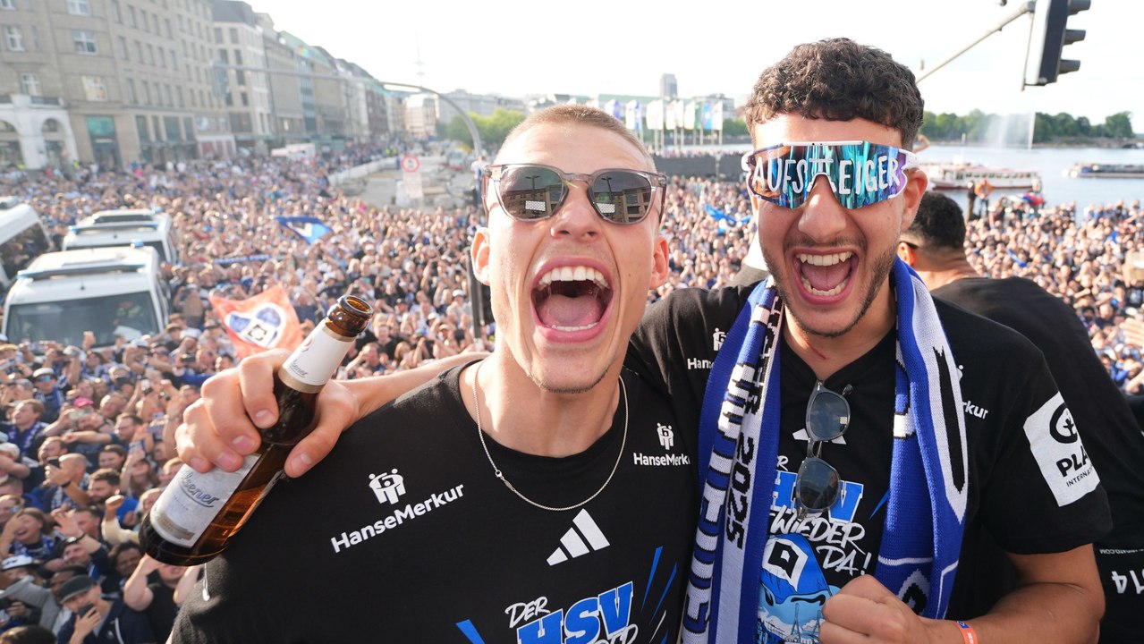 Beeindruckende Szenen in Hamburg: Die Stadt feiert den HSV