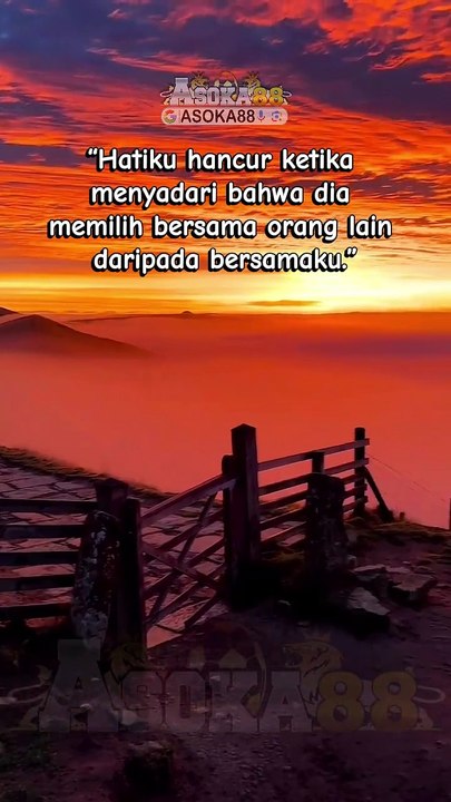 ✨“Hatiku hancur ketika menyadari bahwa dia memilih bersama orang lain daripada bersamaku.”☁✨