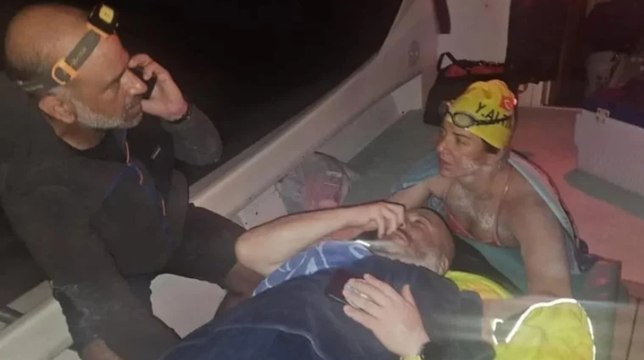 Türk yüzücüler köpek balığı saldırısına uğradı