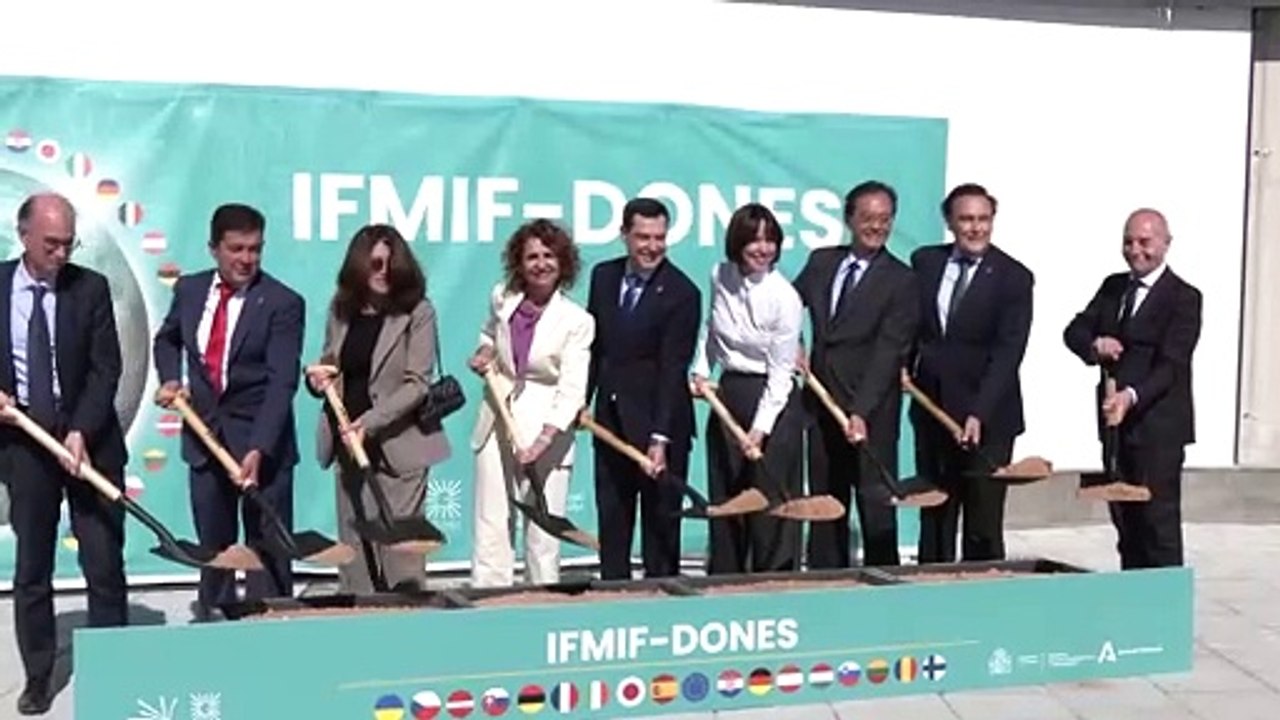 Moreno afirma que acelerador de partículas coloca a Andalucía en la élite científica.