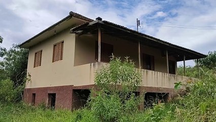 HAVIA UM GRANDE PERIGO NESTA CASA ABANDONADA