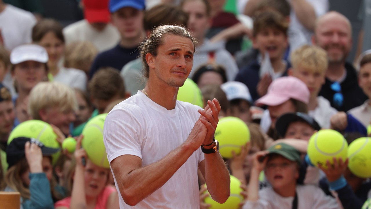 Zverev nutzt dritten Matchball: Achtelfinaleinzug in Hamburg perfekt