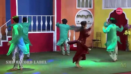 NIDA CHAUDHRY STAGE LIVE DANCE DHOLA MAIN TE MAR GAI HAAN _ NASEEBO LAL PUNJABI SONG - SMB