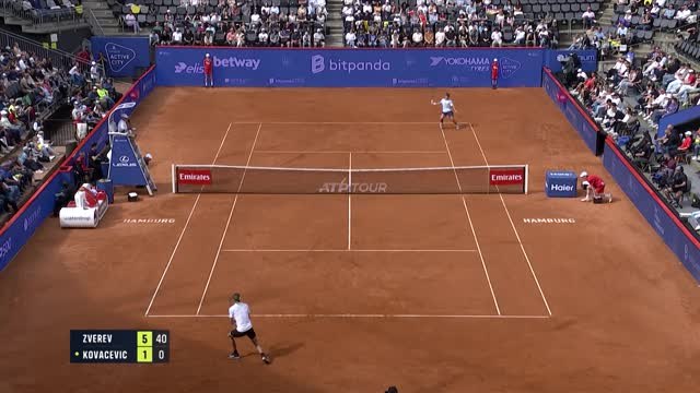 Zverev wins Hamburg opener after taking late wild card