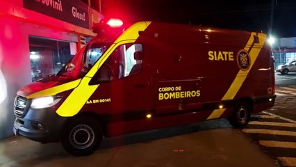 Fiat Strada e CB300 batem em cruzamento no Bairro Cancelli