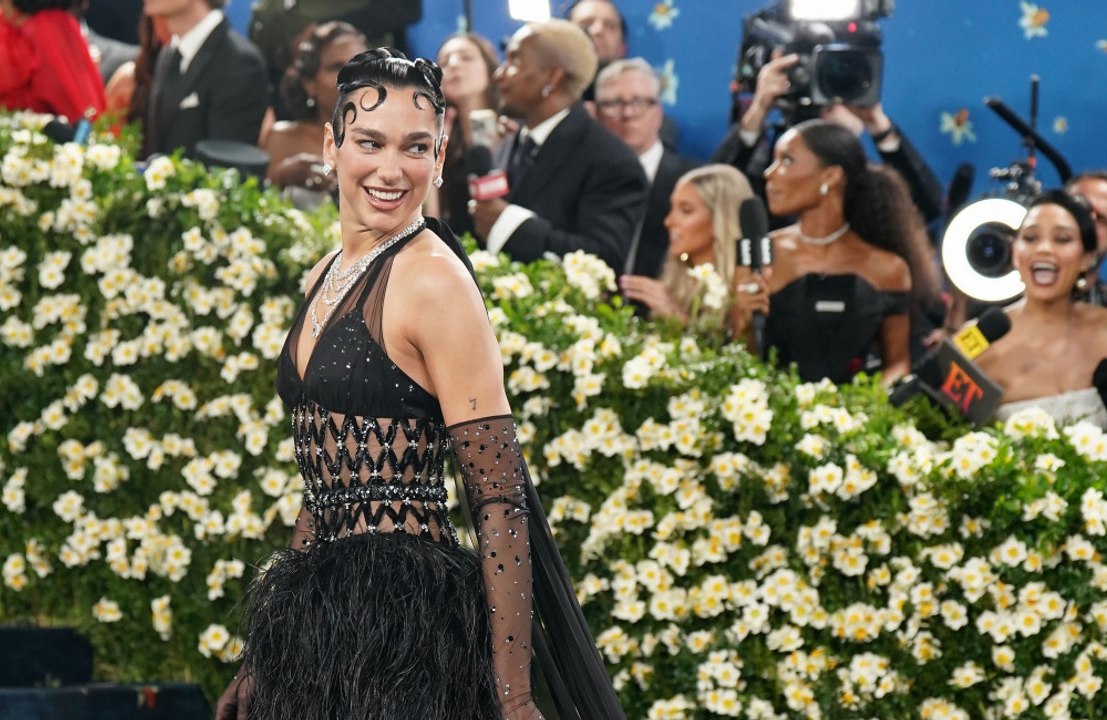 デュア・リパ、「40 Under 40」リッチリストに最年少でランクイン