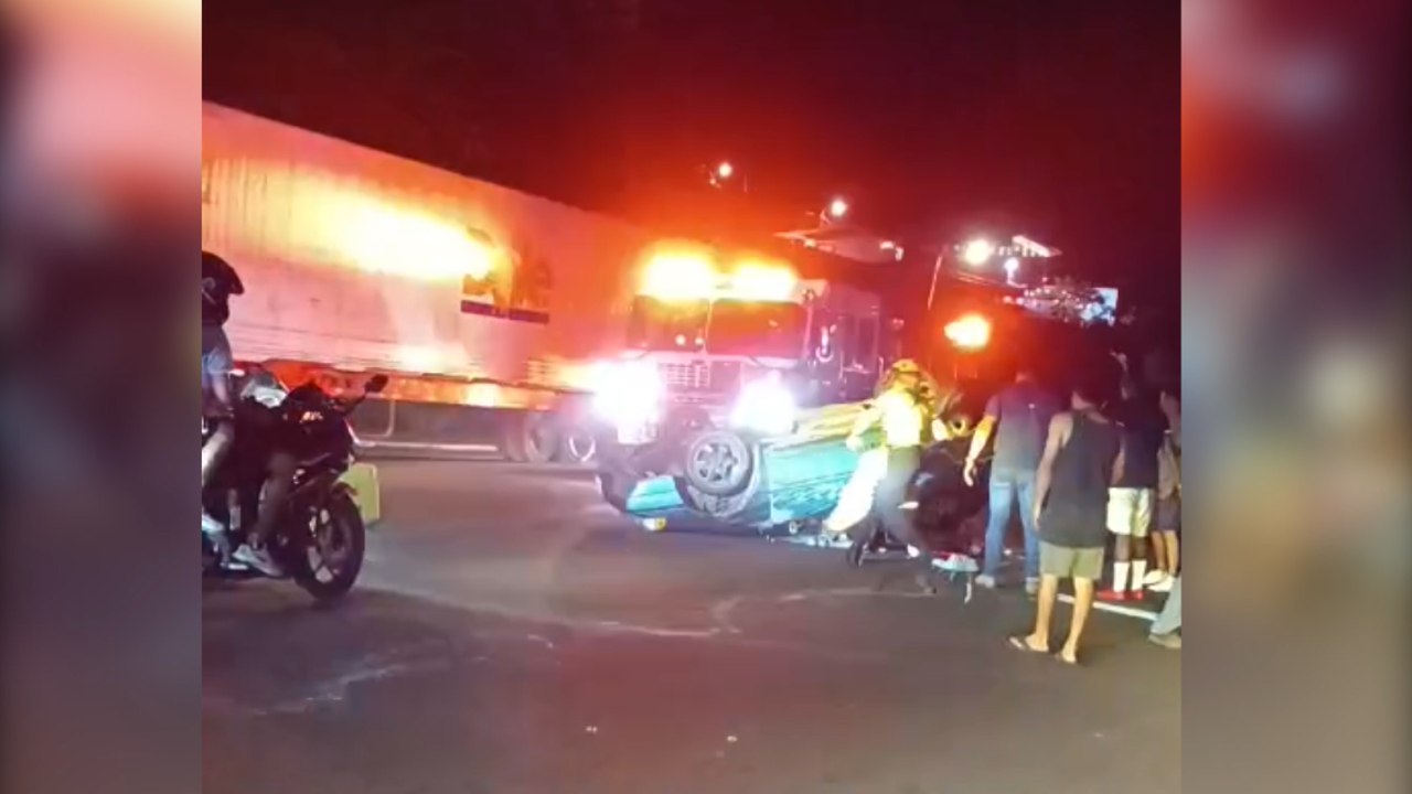 ext-Un muerto y un herido grave tras violento choque y vuelco en Limón-190525