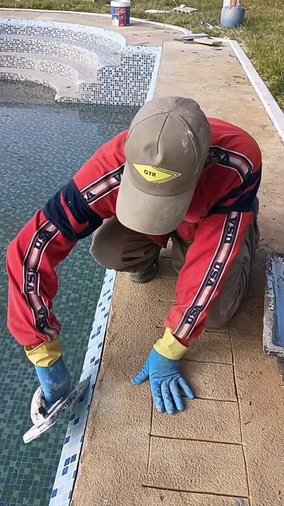 How to Fill Poolside Tile Gaps Like a Pro – Easy & Waterproof!