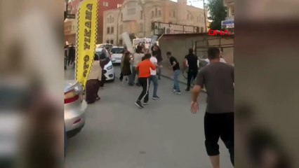 Ortalık savaş alanına döndü! Taşlı ve sopalı kavgada 6 yaralı