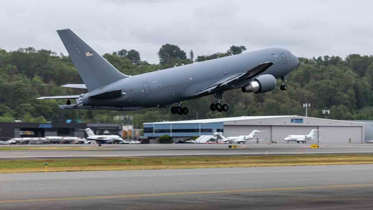 Dentro il KC-46A Pegasus: il moderno aereo cisterna dell'USAF