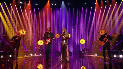 Jessica Simpson Reacts To Performing Live On TV For The First Time In 15 Years