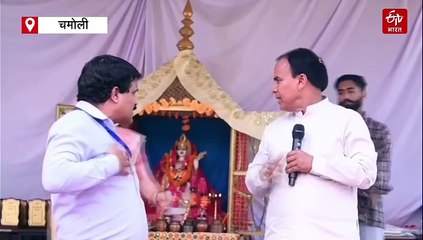 शिक्षा मंत्री को मंच पर आड़े हाथों लेने वाले शिक्षक को दिया गया नोटिस, टीचर ने भी दिया जवाब