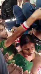 Kinner in a train asking for money