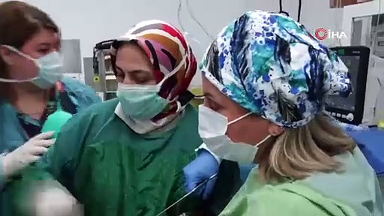 Uykusunda yuttuğu dişler bronşundan çıkarıldı