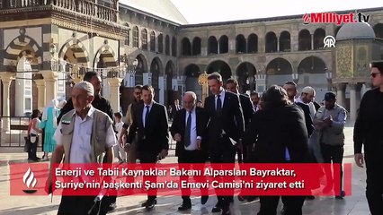 Bakan Bayraktar Şam'da Emevi Camisi'ni ziyaret etti