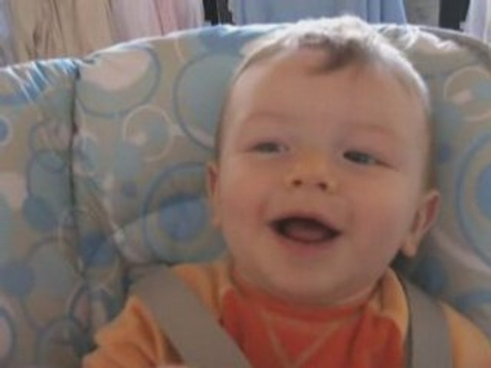 Bébé rit 07.05