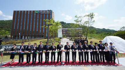 '국내 최고층 목조 건축' 산림복지종합교육센터 개소 / YTN