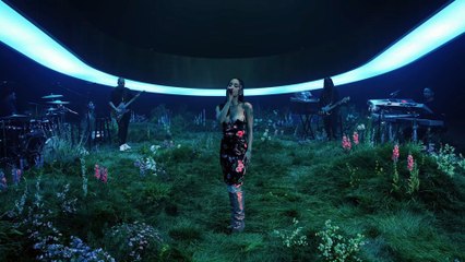 Ariana Grande - off the table ft. The Weeknd (Official Live Performance)