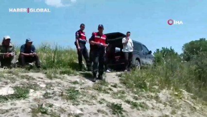 Tarihi hamam kalıntıları arasındaki süs balıklarını kaçak avlayanlara suçüstü