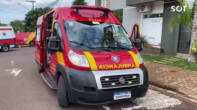 Motociclista fica ferido após colisão com ambulância no bairro Neva em Cascavel