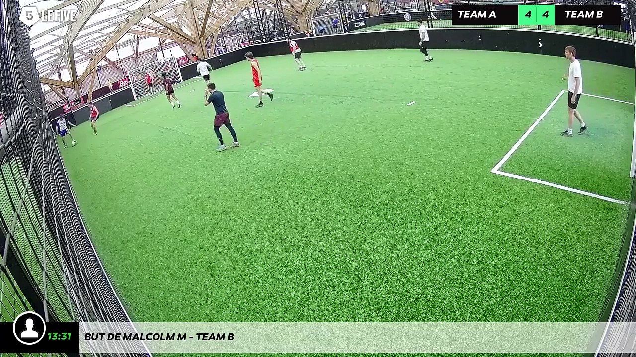 But de Malcolm M - Team B