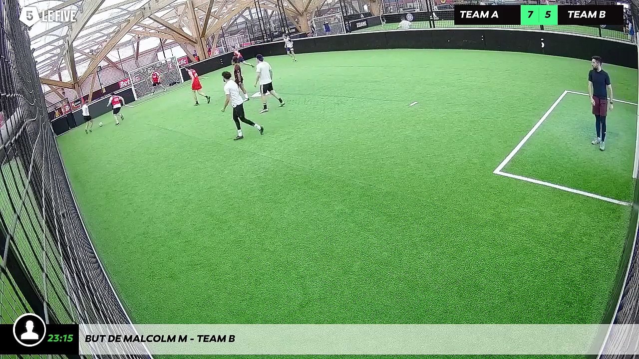 But de Malcolm M - Team B