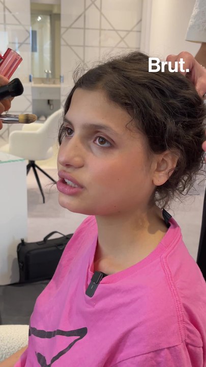 La première montée des marches à Cannes de Melissa Boros