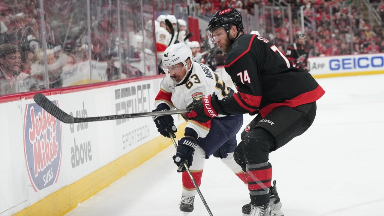 Florida Panthers are Taking on the Carolina Hur...