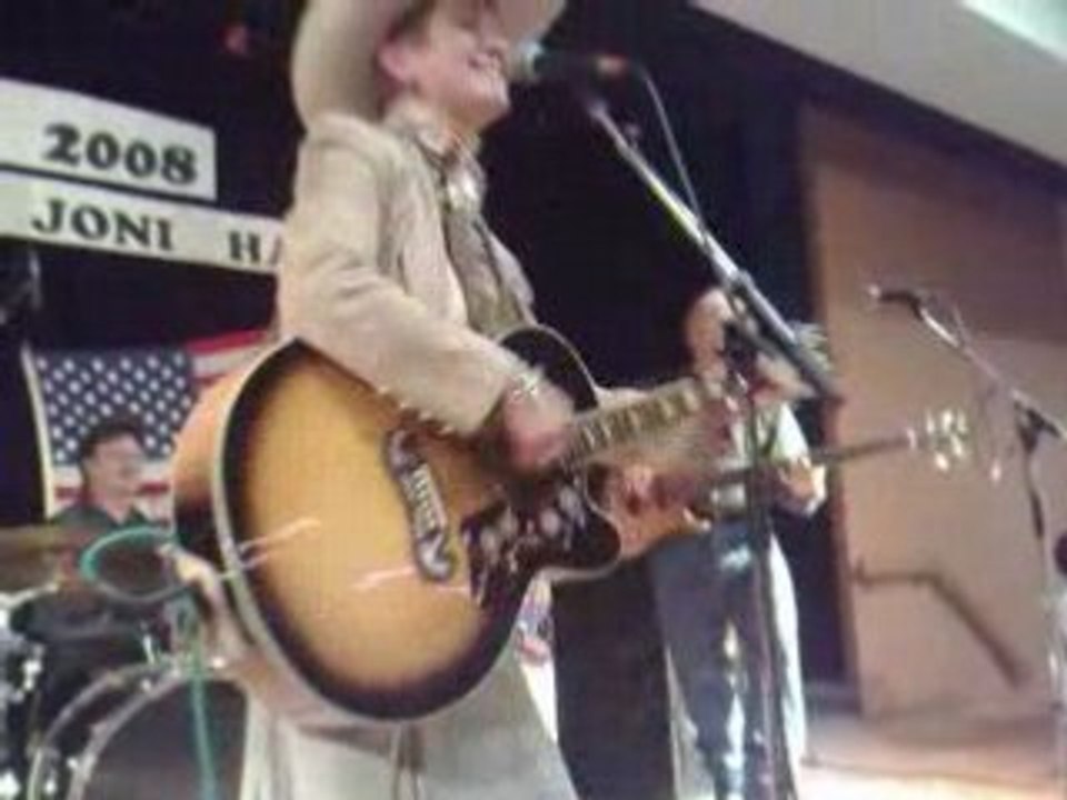 Joni Harms en concert à pontivy