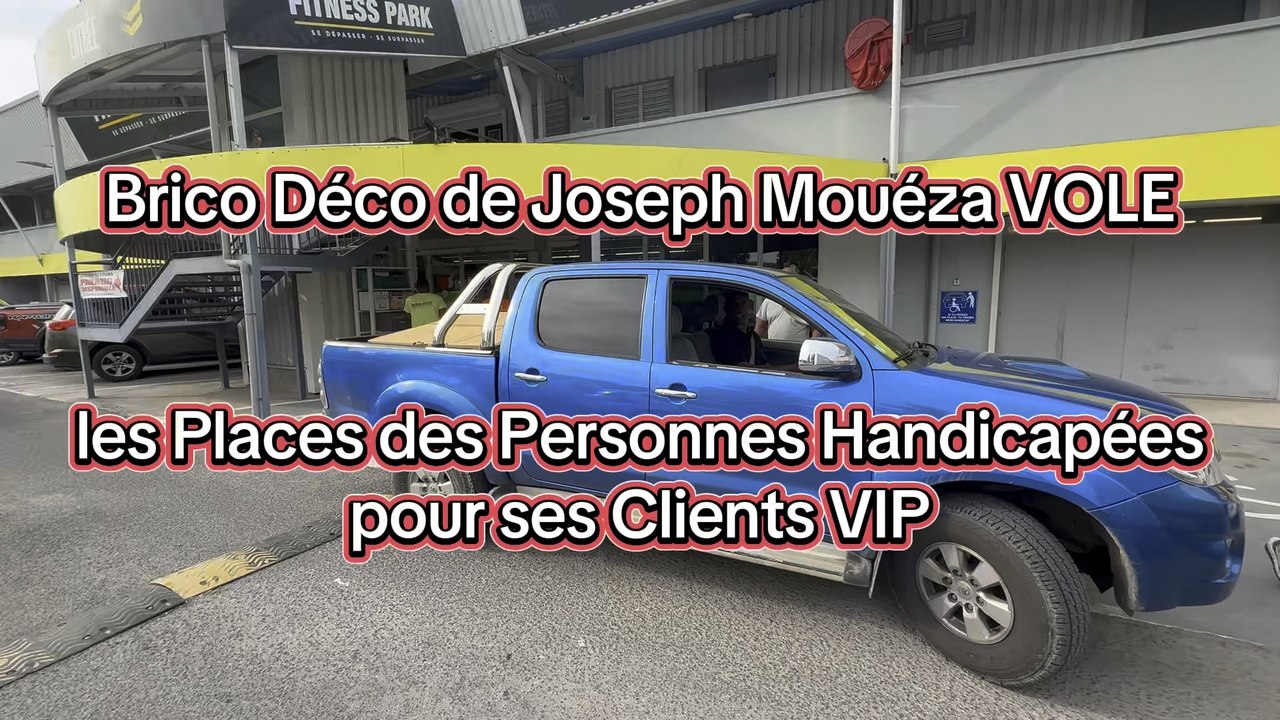 ⁉️Une succession de leur clients volent, les places pour handicapés, et le responsable demande aux personnes handicapées d’attendre ou de refaire le tour de l’immeuble ou du quartier‼️Ils ont besoin de l’emplacement des handicapés, idéal pour livrer⁉️
