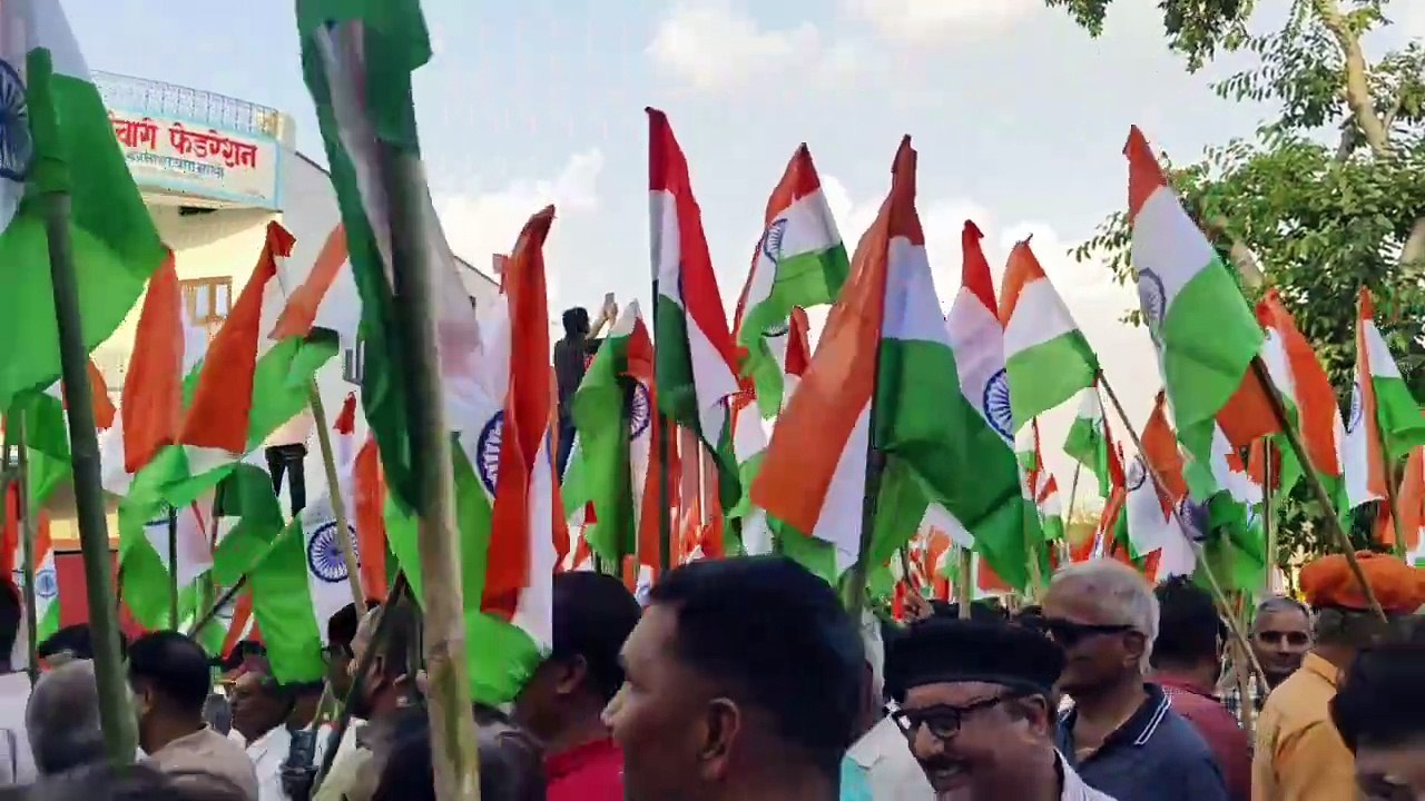 भीलवाड़ा में तिरंगा यात्रा में  सेना को सलाम