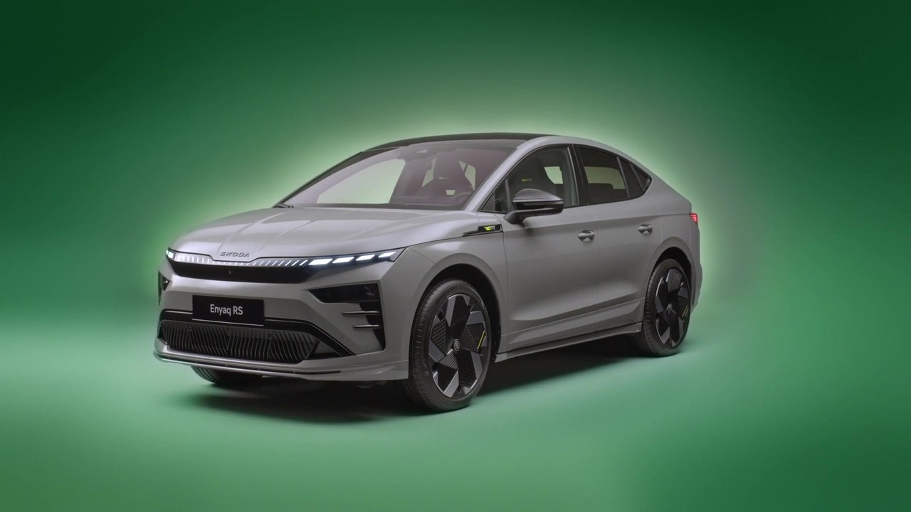Der neue Skoda Enyaq RS und das neue Enyaq Coupé RS - Glänzend schwarzes Tech-Deck-Face - Markenzeichen der Designsprache Modern Solid