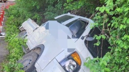 소형 화물차가 배수로에 넘어져...70대 운전자 사망 / YTN