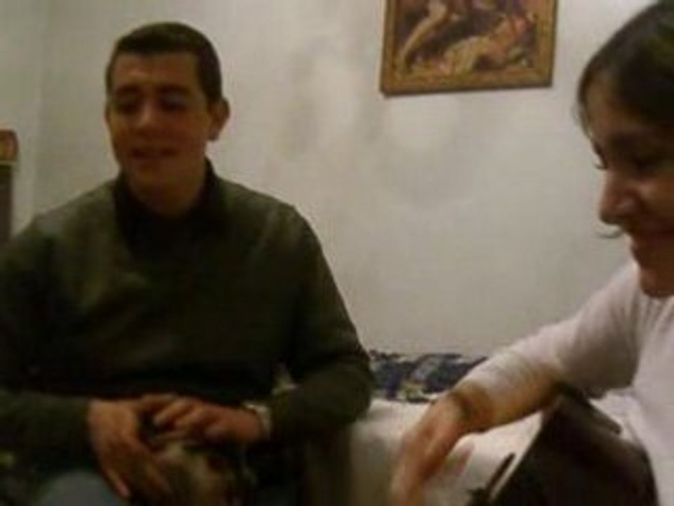 Ya Bent bladi Chemsou avec Dounia à la guitare