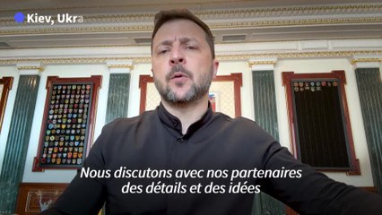 Zelensky accuse la Russie de gagner du temps pour retarder les négociations de paix