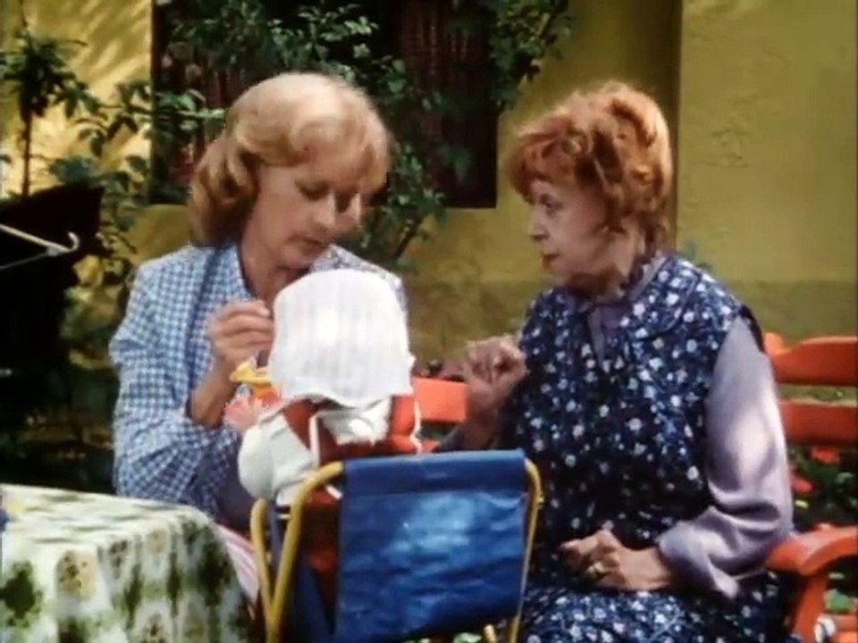 Drei Damen vom Grill S04E08-Klappe Zu Affe Tot