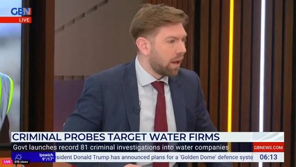 Eamonn Holmes ‘fall off chair’ live on GB News as co-stars panic