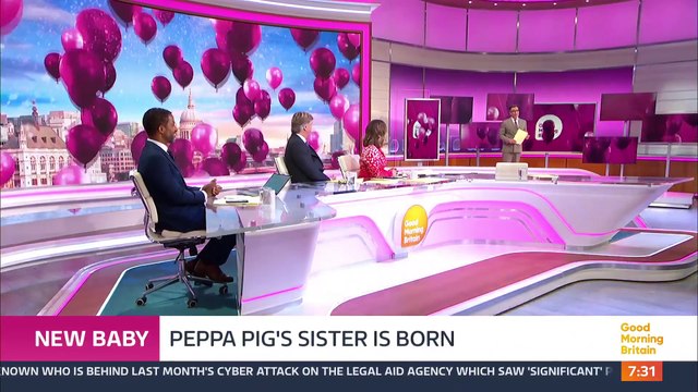 Peppa Pig, connue de millions d'enfants pour ses aventures boueuses dans un dessin animé, a désormais une petite soeur prénommée Evie - Regardez