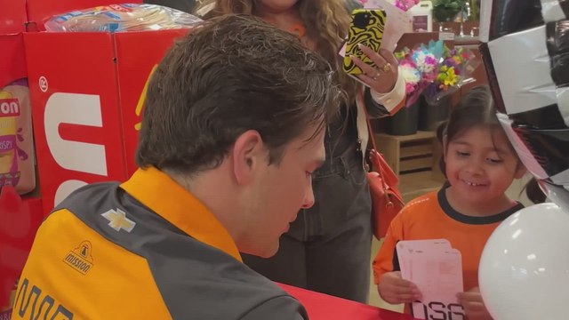 Pato O'Ward's heartwarming moment with young fan in the Indy500