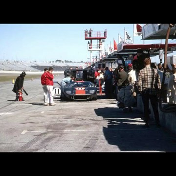 FORD GT40 parfois appelée Ford GT40 Mk 126 exemplaires de 1964 à 1968