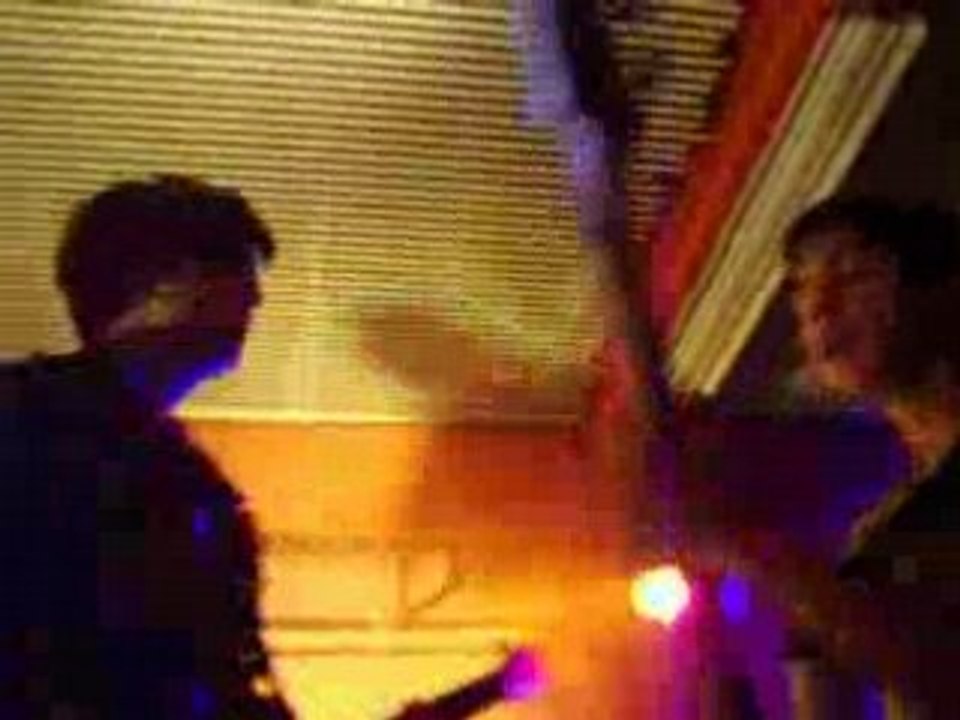 Fin de Kinksmania Music Is Not Fun - 05.04