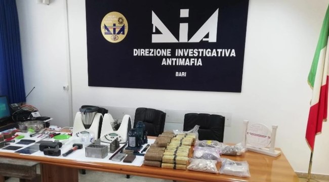 Traffico internazionale di droga tra Italia e Albania: 52 arresti e sequestri per milioni di euro (21.05.25)