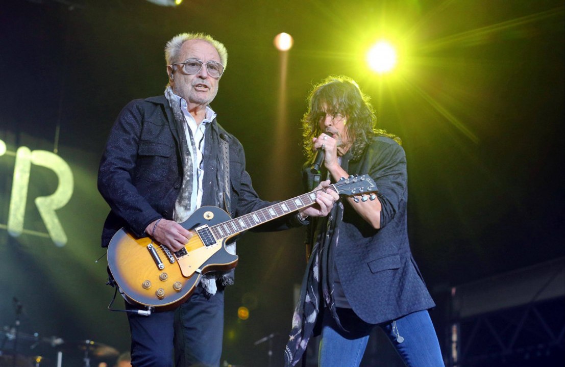Foreigner frontman Kelly Hansen is stepping down