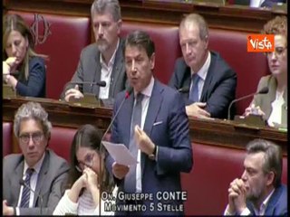 Conte in Aula mostra vecchio tweet di Meloni: "Su Gaza giravolta riprovevole e sanguinosa"