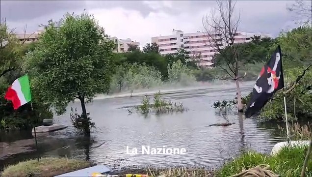 Escort scomparsa a Prato, le ricerche con l'elicottero e i cani molecolari