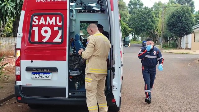 Bombeiros arrombam residência e Samu socorre vítima no Parque dos Ipês