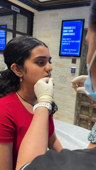 Nose Pierced, Confidence Unlocked. Who’s Next? 🔓🔥 #nosepiercing #septumpiercing #bellybuttonpiercing